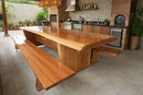 CONJUNTO MESA RÚSTICA (3,0mts X 90cm X 5,5 a 6cm) COM BORDAS ORGÂNICAS E 2 BANCOS RÚSTICOS (3,0mts X 36cm X 4cm) DE MADEIRA 100% MACIÇA JEQUITIBÁ ACABAMENTO Verniz Auto Brilho